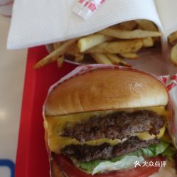 in n out burger associate link,In-N-Out Burger Associate Link: A Comprehensive Guide